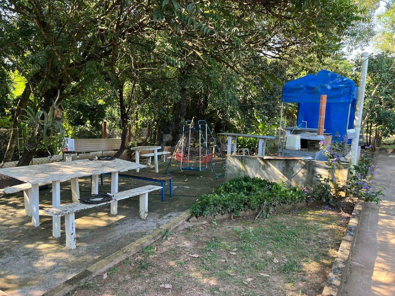Chácara à venda no bairro Jardim Lagoa Nova: ÁREA DE CHURRASCO