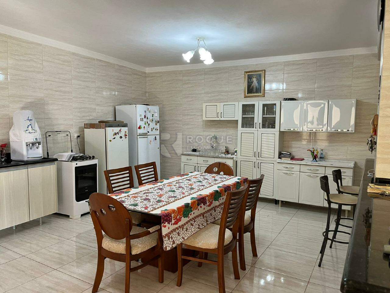 Chácara à venda no bairro Jardim Lagoa Nova: COZINHA