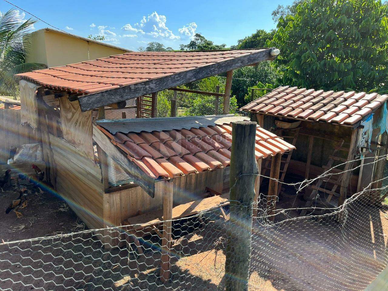 Chácara à venda no bairro Jardim Lagoa Nova: GALINHEIRO