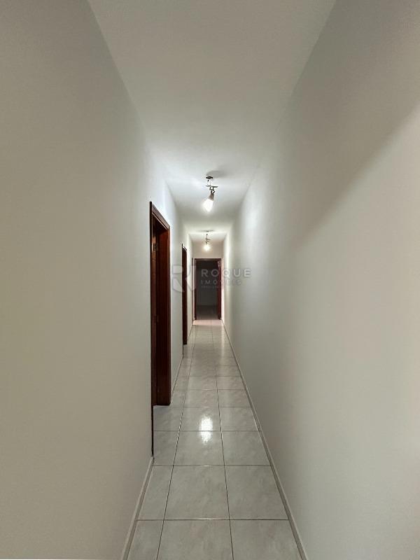 Casa Residencial para aluguel no bairro Jardim Rossi: Hall 