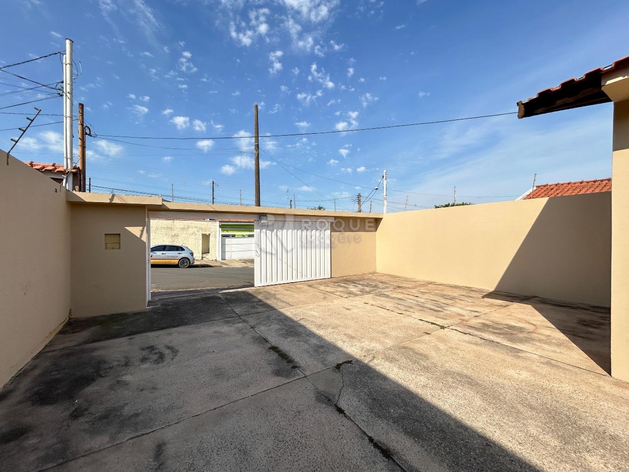 Casa Residencial para aluguel no bairro Jardim Rossi: Frente 