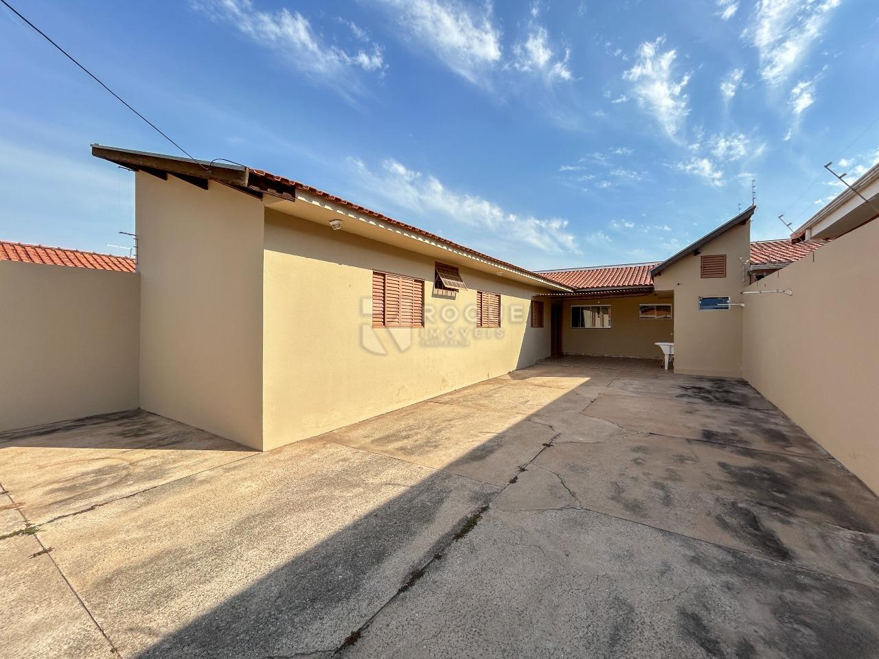 Casa Residencial para aluguel no bairro Jardim Rossi: Frente 