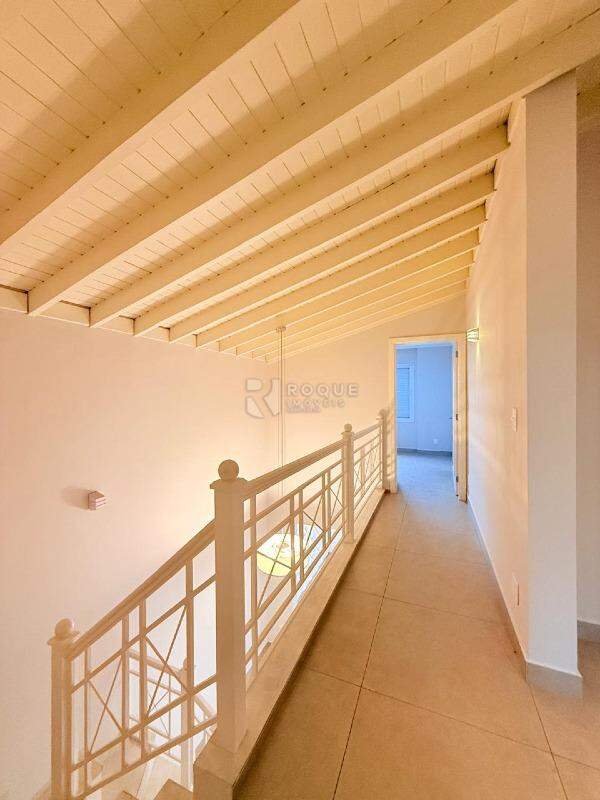 Casa em condomínio para aluguel no bairro Jardim Aquárius: Corredor
