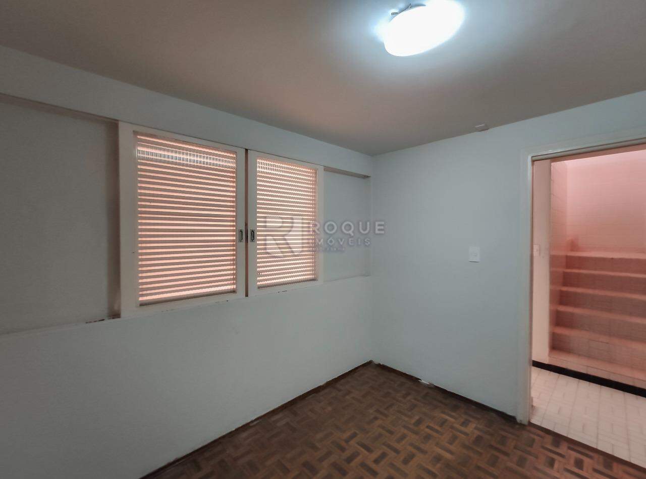 Casa Residencial para aluguel no bairro Centro: Dormitório 3 subsolo