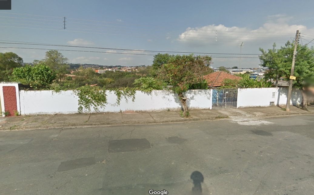 Terreno à venda no bairro Jardim Nova Suiça: 