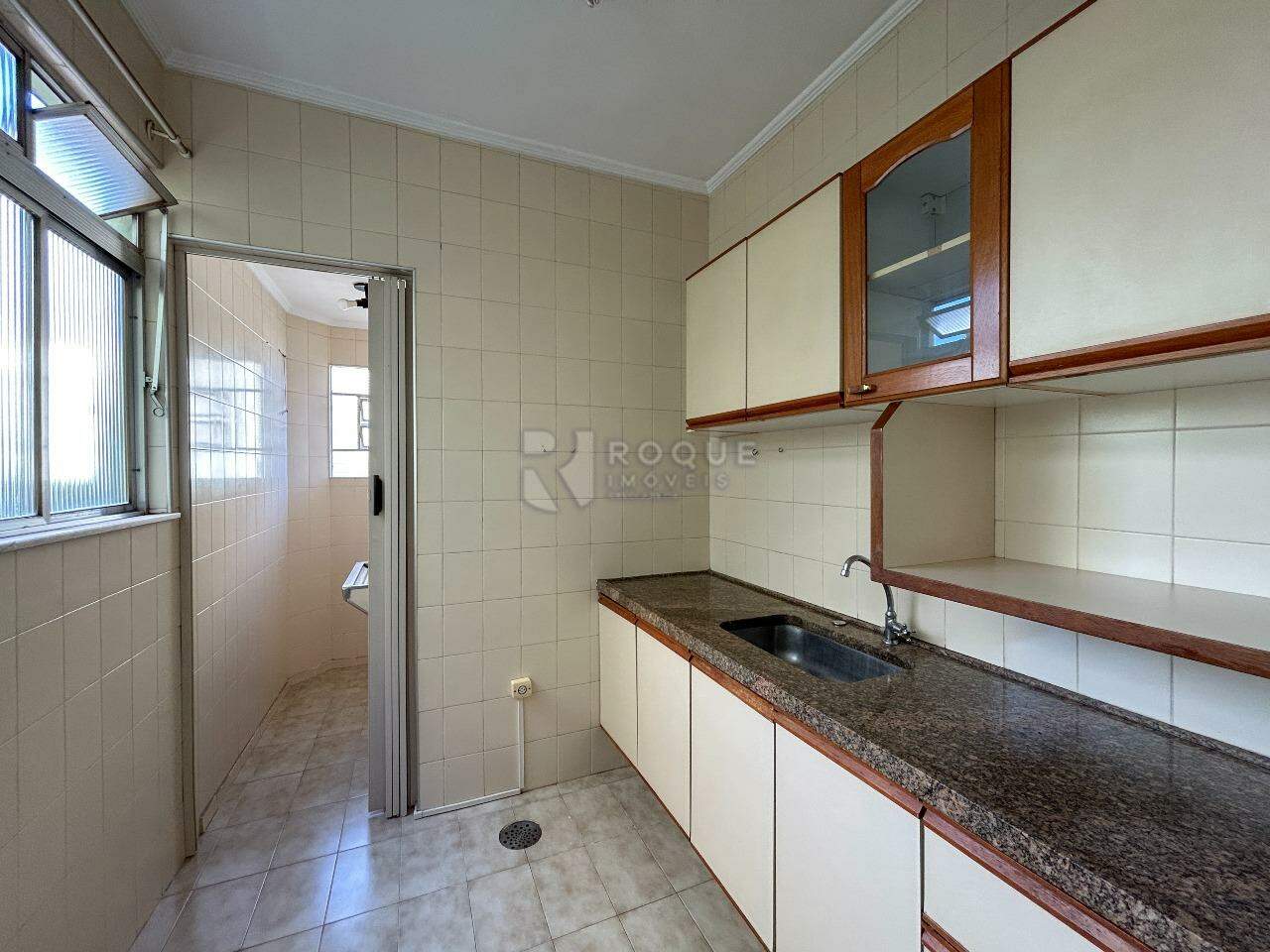 Apartamento para aluguel no bairro Cidade Jardim: Cozinha