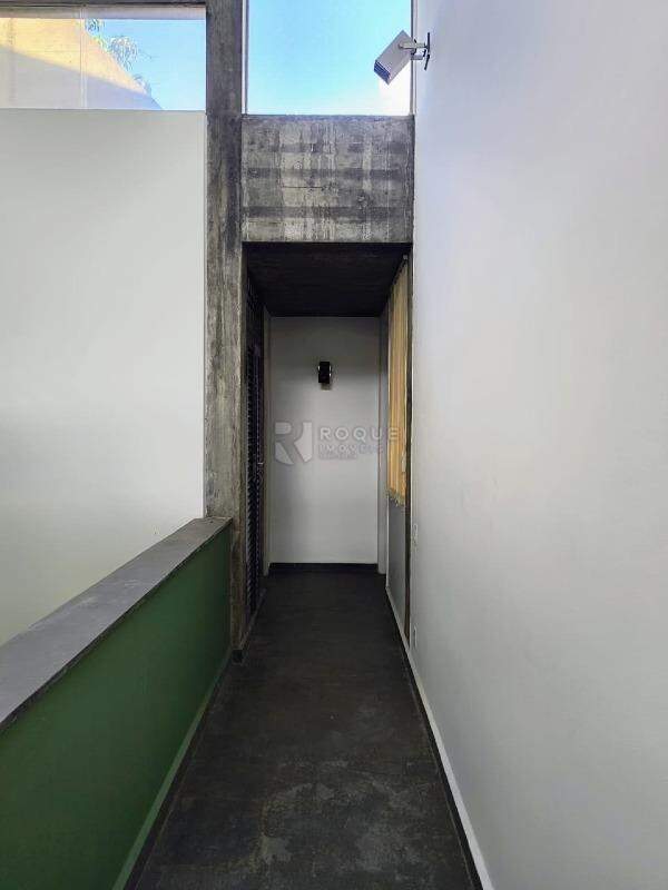 Casa Comercial para aluguel no bairro Vila Claudia: Hall