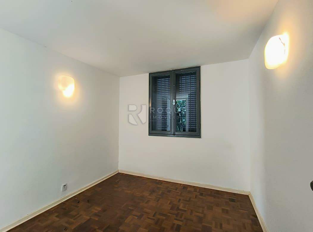 Casa Comercial para aluguel no bairro Vila Claudia: Dormitótio 01