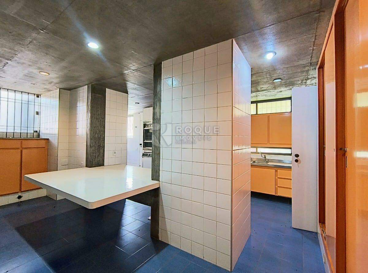 Casa Comercial para aluguel no bairro Vila Claudia: Cozinha 