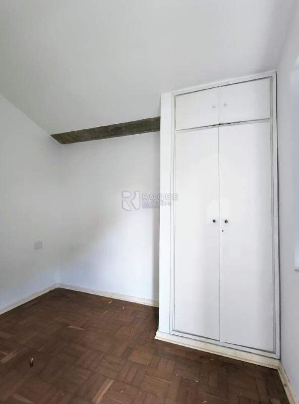 Casa Comercial para aluguel no bairro Vila Claudia: Sala externa