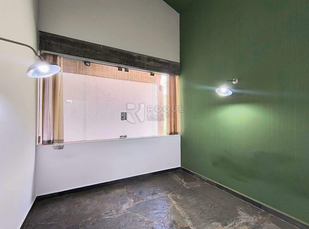 Casa Comercial para aluguel no bairro Vila Claudia: Sala