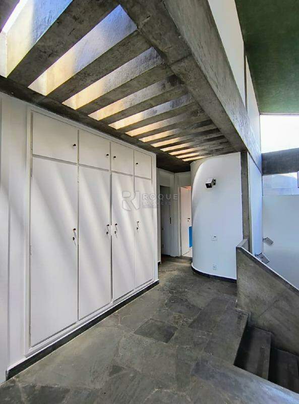Casa Comercial para aluguel no bairro Vila Claudia: Hall