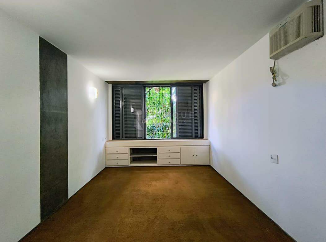 Casa Comercial para aluguel no bairro Vila Claudia: Dormitório 01