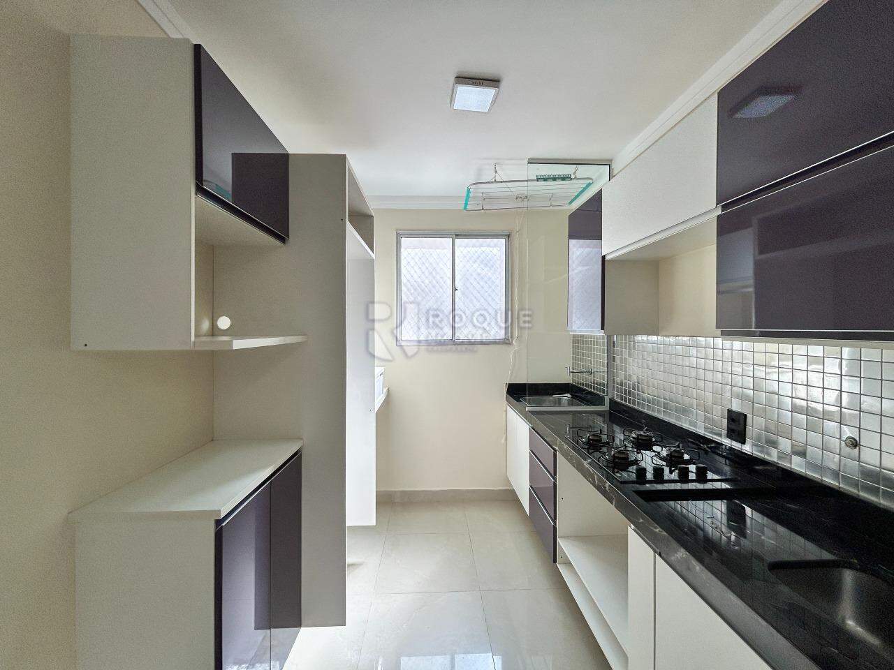 Apartamento para aluguel no bairro Graminha: Cozinha 
