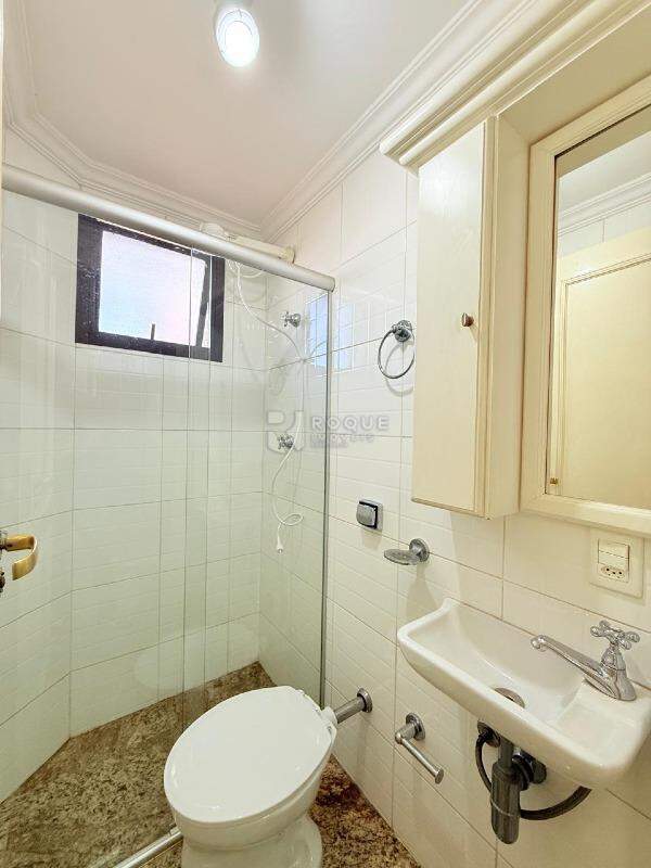 Apartamento para aluguel no bairro Centro: Wc Serviço