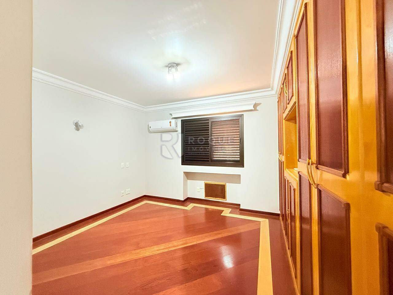 Apartamento para aluguel no bairro Centro: Dormitório 02 Suíte