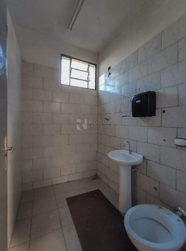 Barracão/Galpão para aluguel no bairro VILA NOVA BRASILIA: WC 3 social 