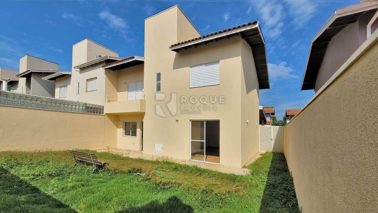 Casa em condomínio para aluguel no bairro Residencial Villa do Sol: Fundos
