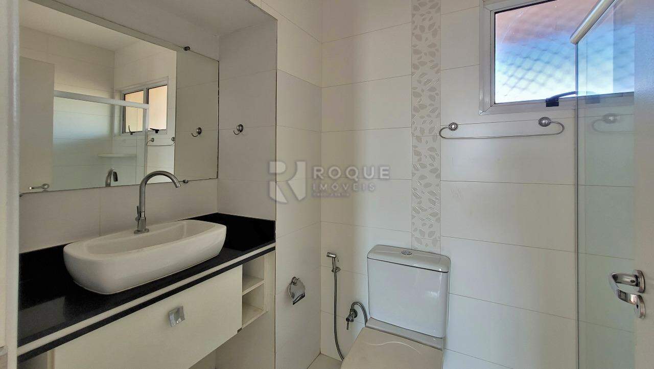 Casa em condomínio para aluguel no bairro Residencial Villa do Sol: Wc social