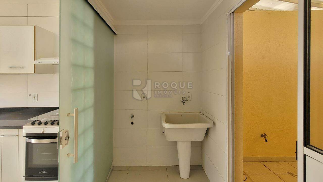 Casa em condomínio para aluguel no bairro Residencial Villa do Sol: Área de serviço