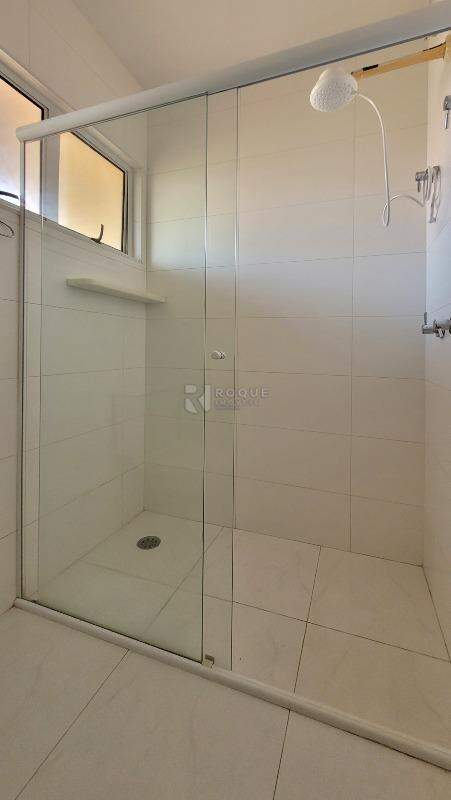 Casa em condomínio para aluguel no bairro Residencial Villa do Sol: Wc suíte