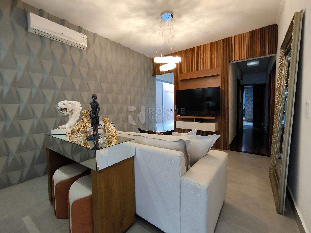 Casa em condomínio à venda no bairro Jardim Solar dos Nobres: SALA DE TV