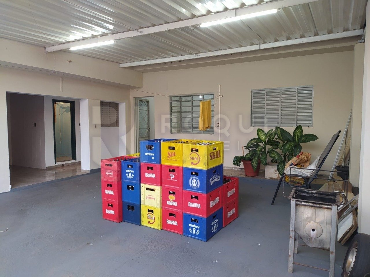 Casa Comercial à venda no bairro Parque Residencial Aeroporto: 