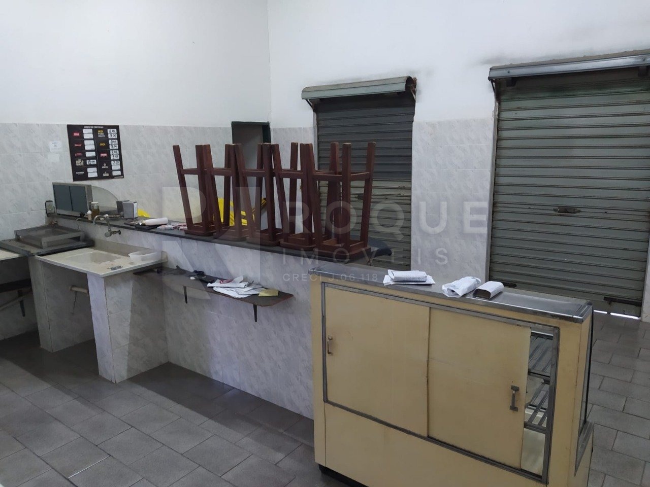 Casa Comercial à venda no bairro Parque Residencial Aeroporto: 