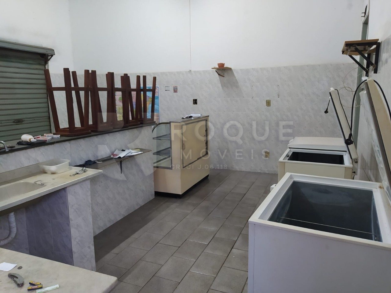 Casa Comercial à venda no bairro Parque Residencial Aeroporto: 