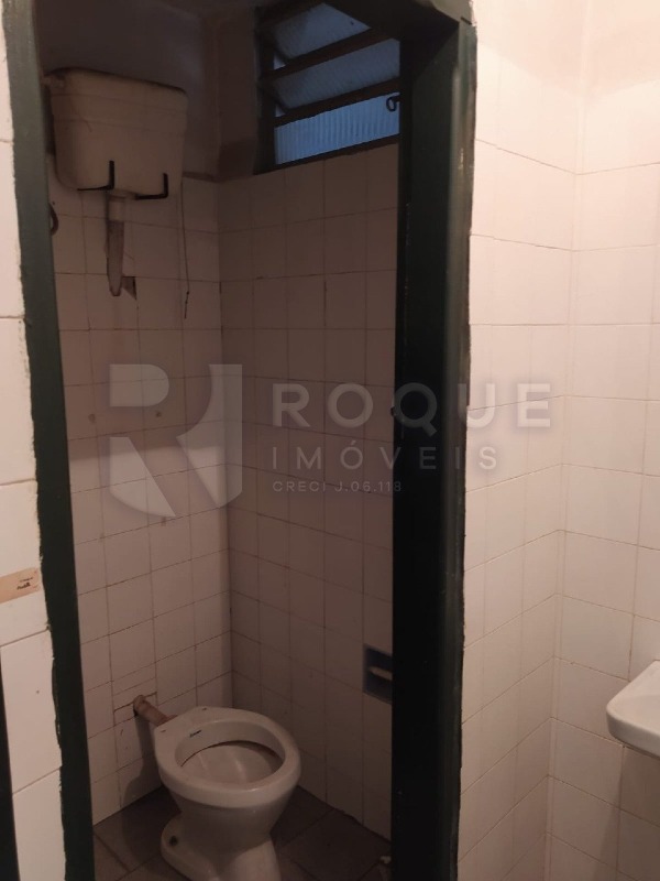 Casa Comercial à venda no bairro Parque Residencial Aeroporto: 