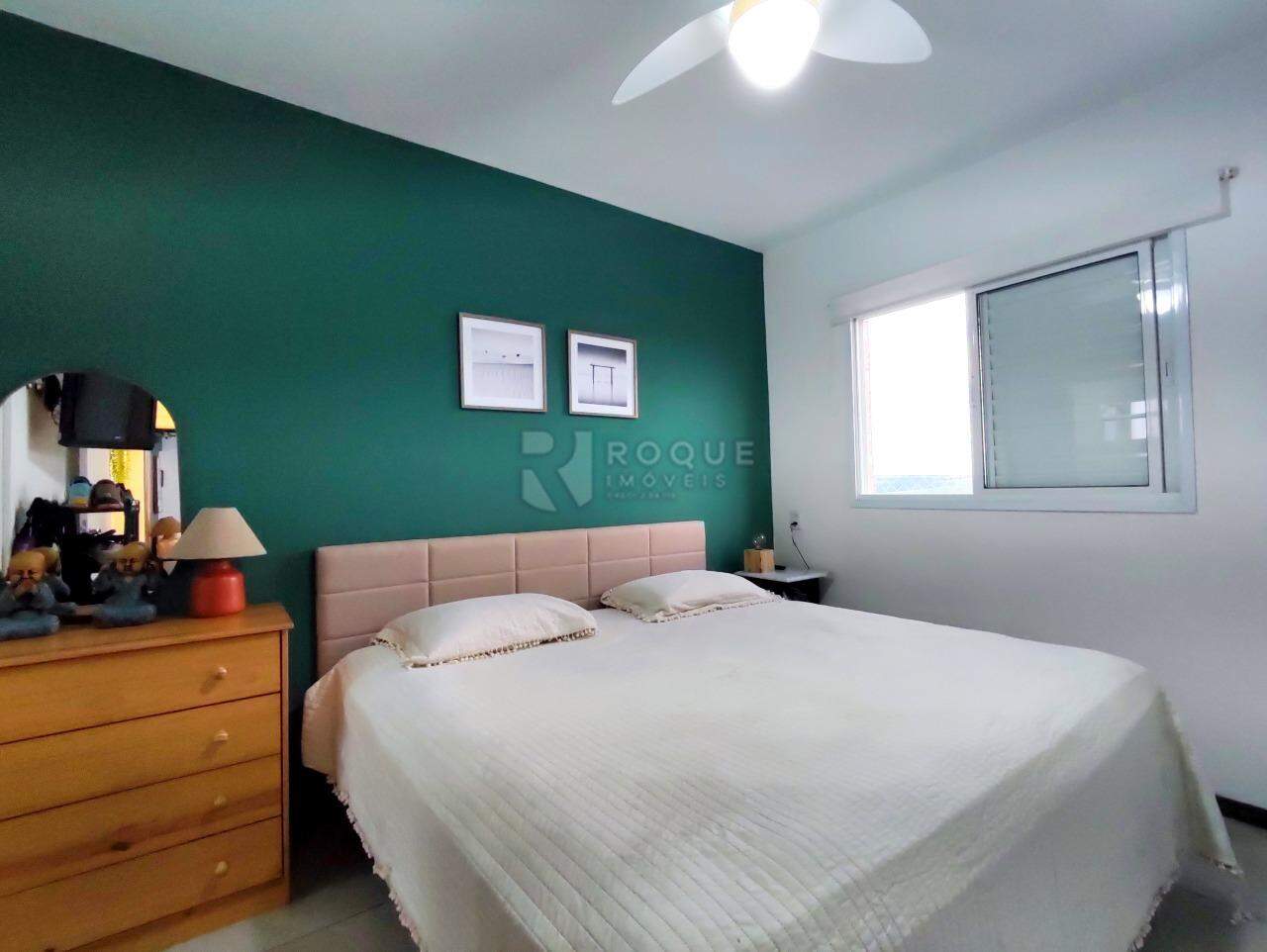 Apartamento à venda no bairro Jardim Residencial Francisco Cruãnes: SUÍTE