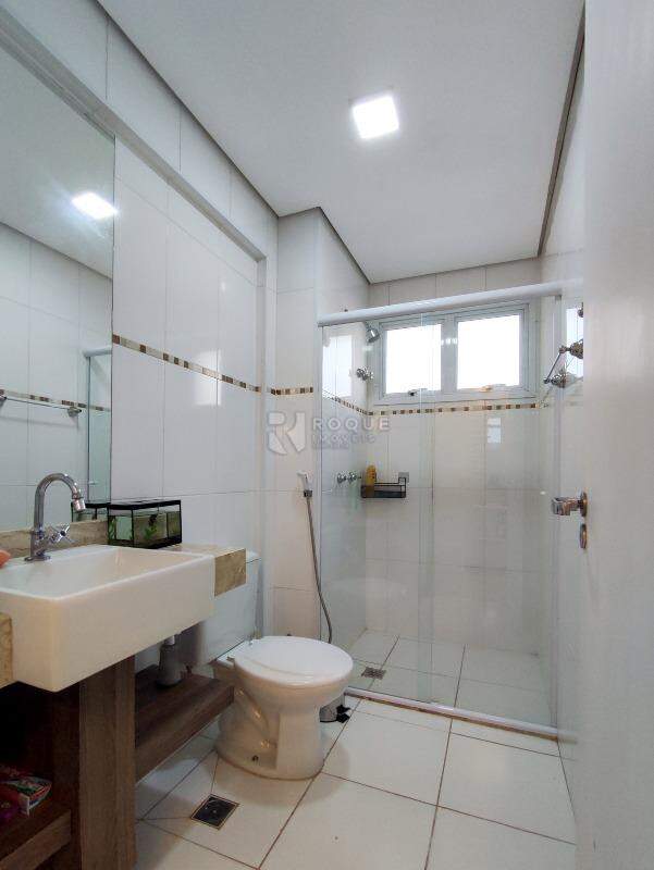 Apartamento à venda no bairro Jardim Residencial Francisco Cruãnes: BANHEIRO SOCIAL