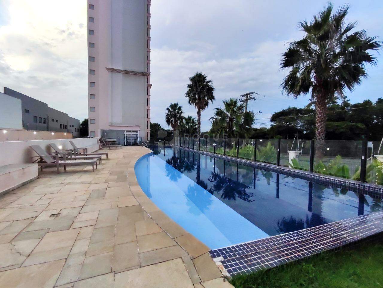 Apartamento à venda no bairro Jardim Residencial Francisco Cruãnes: PISCINA