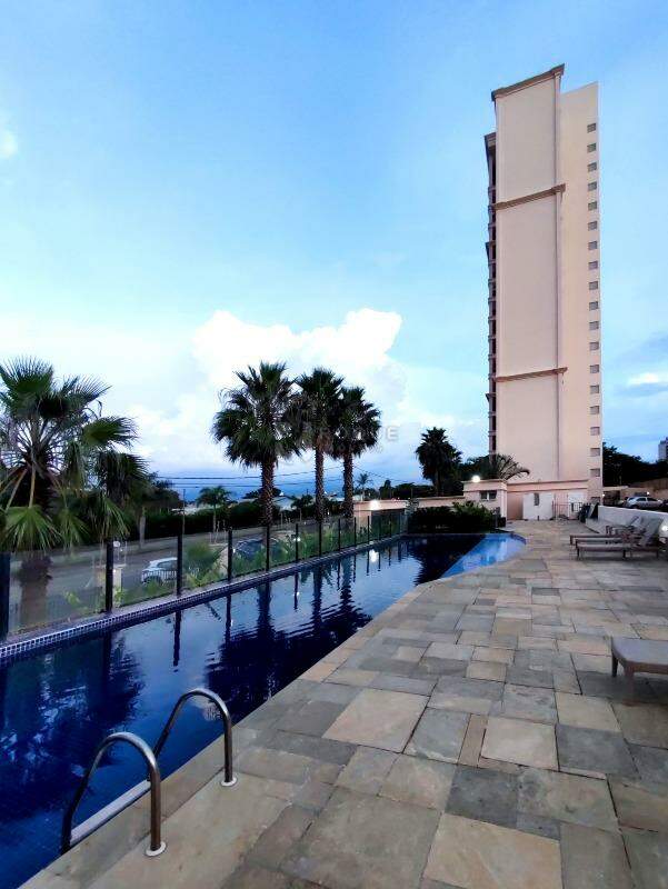 Apartamento à venda no bairro Jardim Residencial Francisco Cruãnes: PISCINA