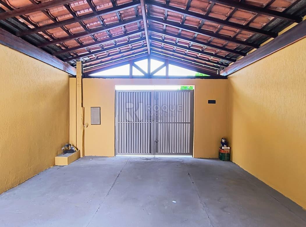 Casa Residencial para aluguel no bairro Parque Residencial Aeroporto: Garagem