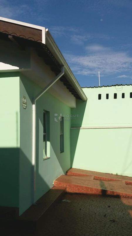 Casa Residencial à venda no bairro CENTRO: Quintal fundos