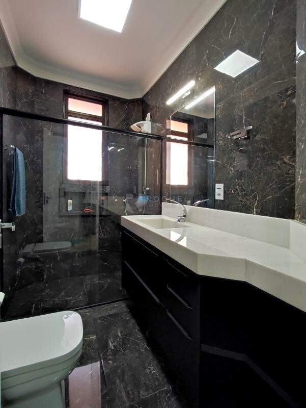 Apartamento à venda no bairro Centro: BANHEIRO SOCIAL