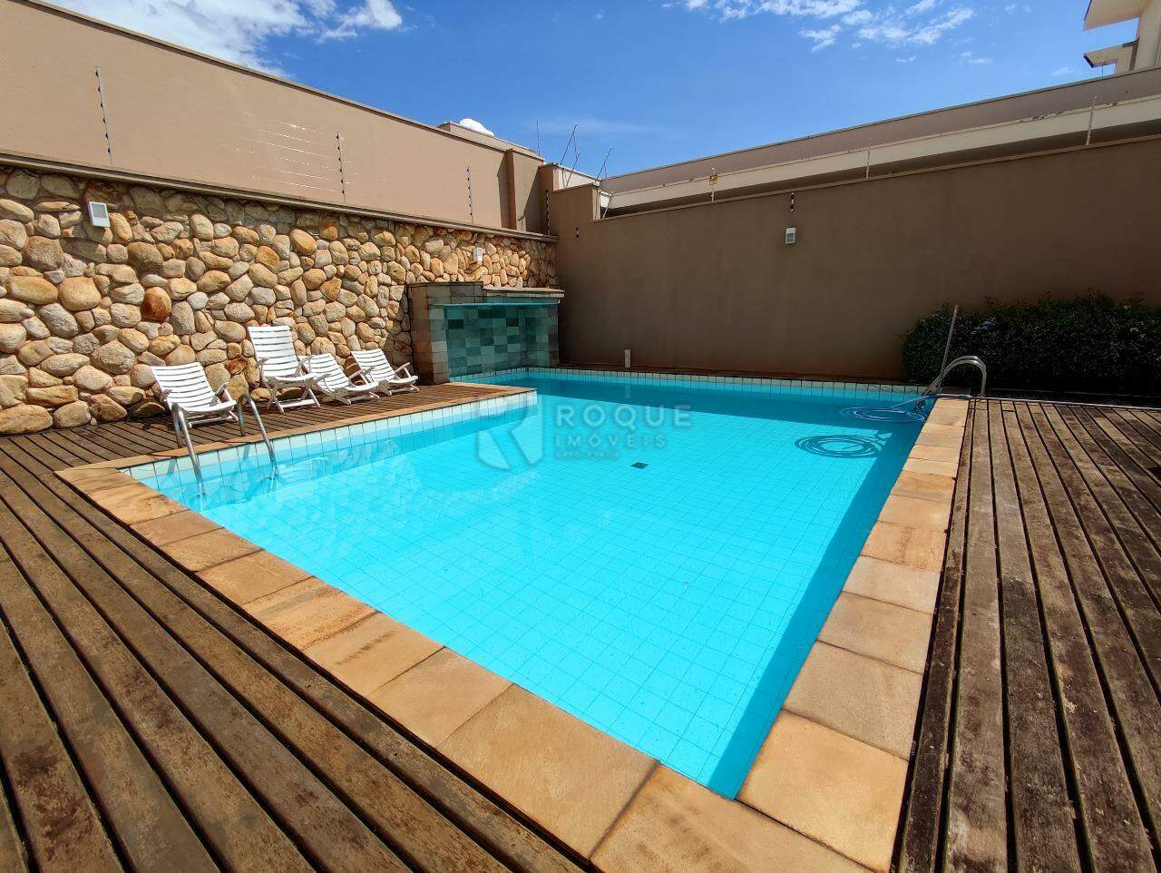 Apartamento à venda no bairro Centro: PISCINA