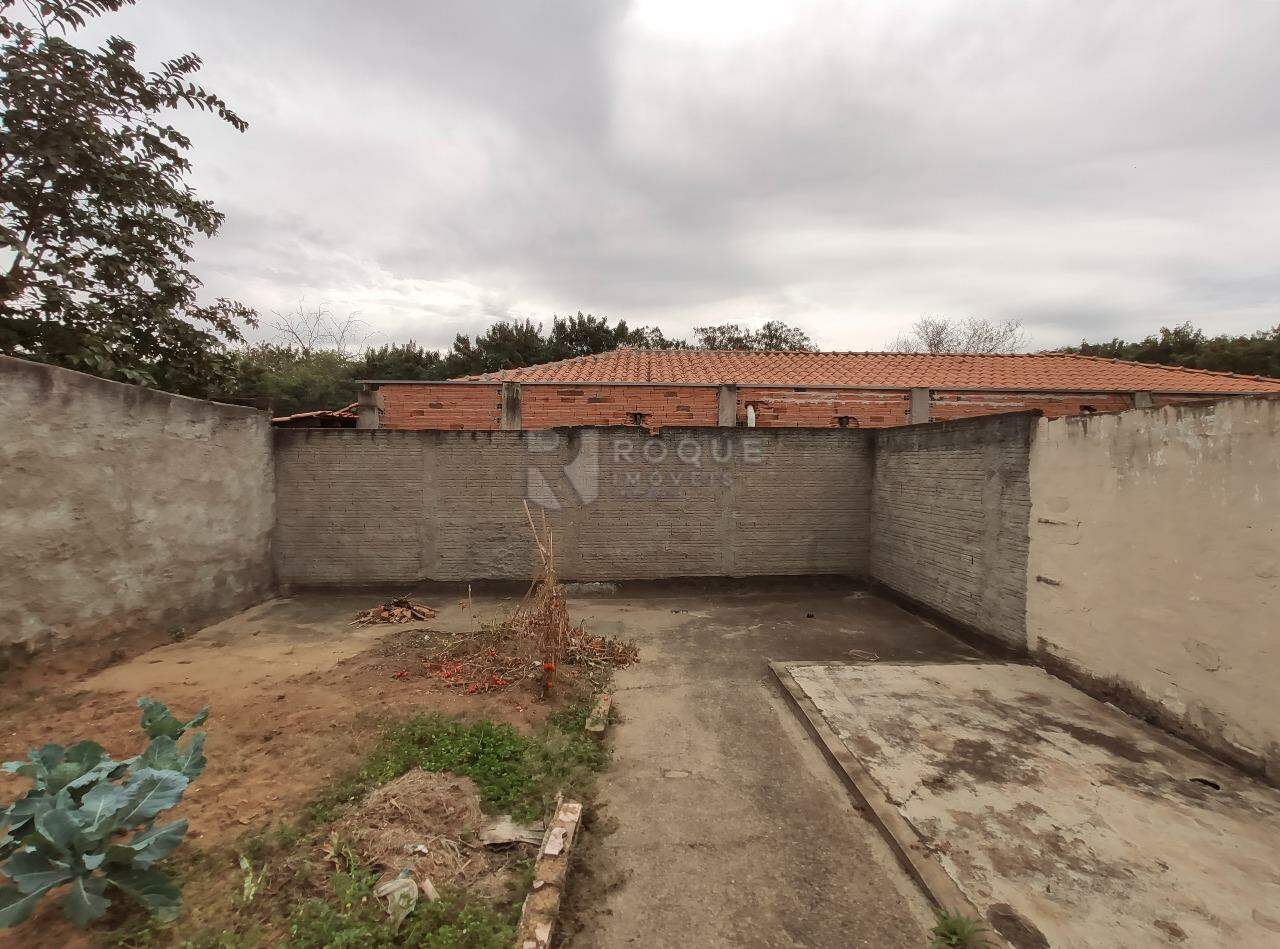 Casa Residencial para aluguel no bairro Vila Queiroz: Fundo 