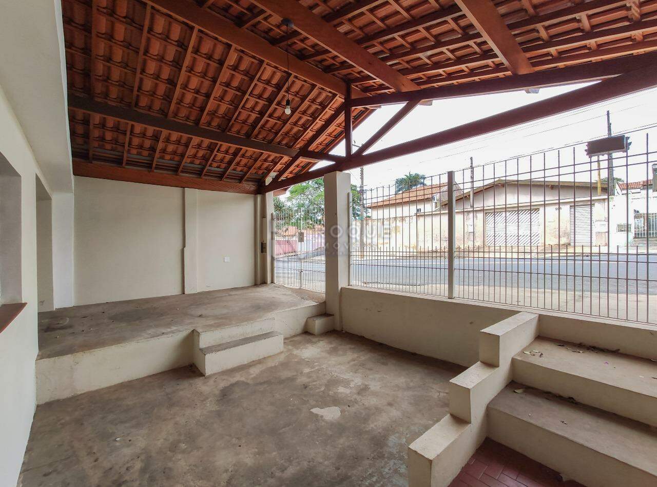 Casa Residencial para aluguel no bairro Vila Queiroz: Garagem 