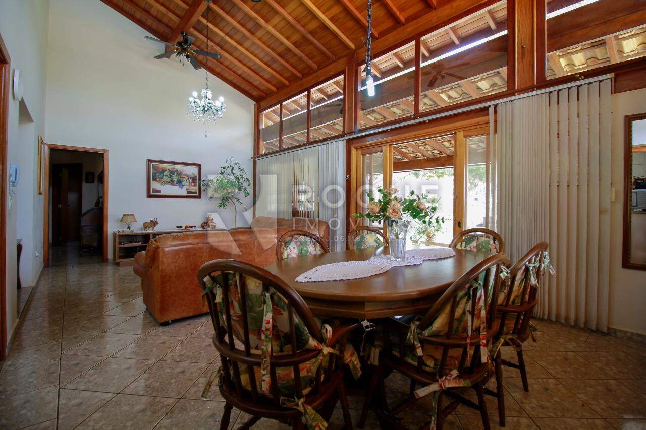 Chácara à venda no bairro Bairro do Pinhal: Sala