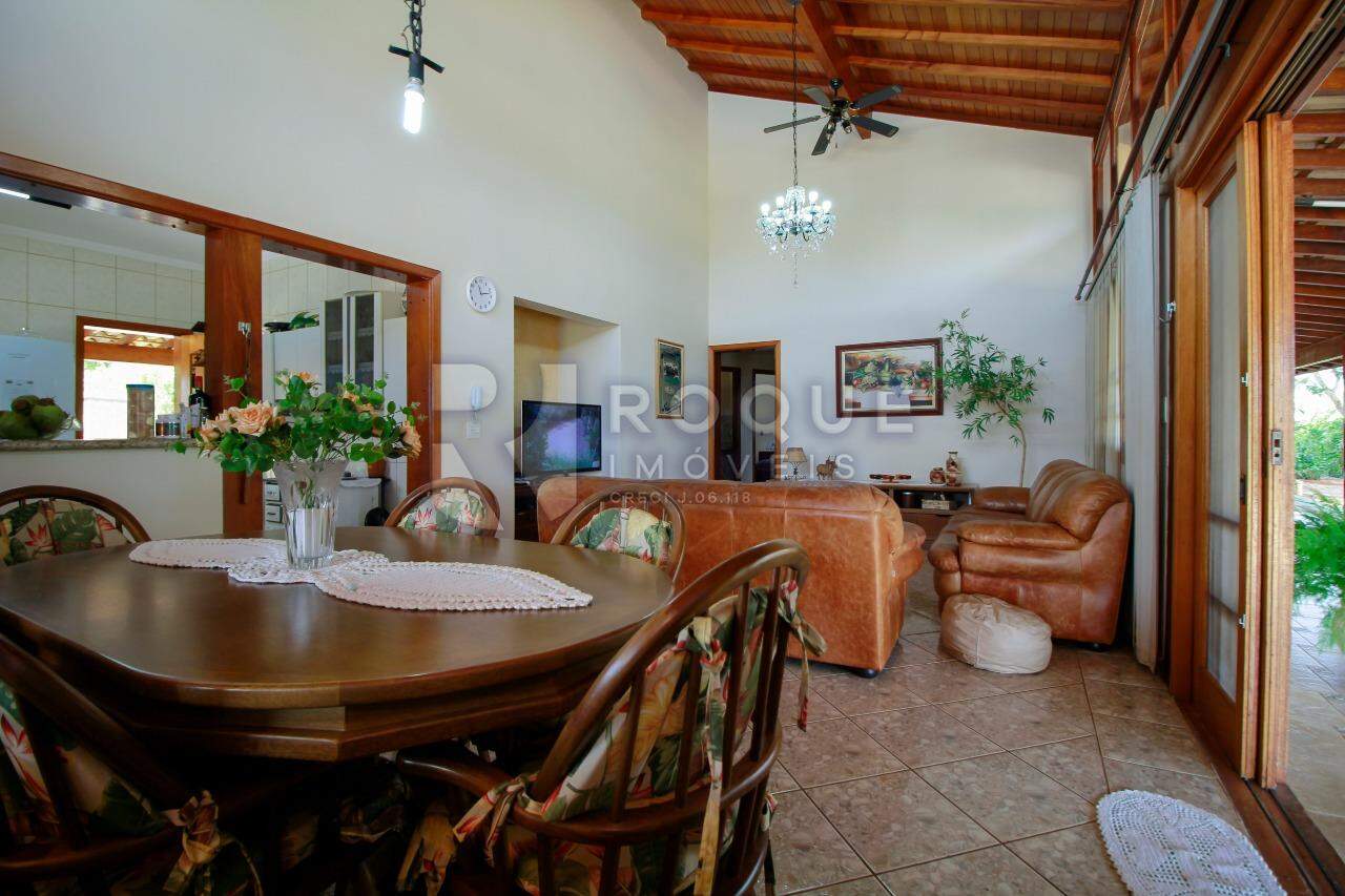 Chácara à venda no bairro Bairro do Pinhal: Sala