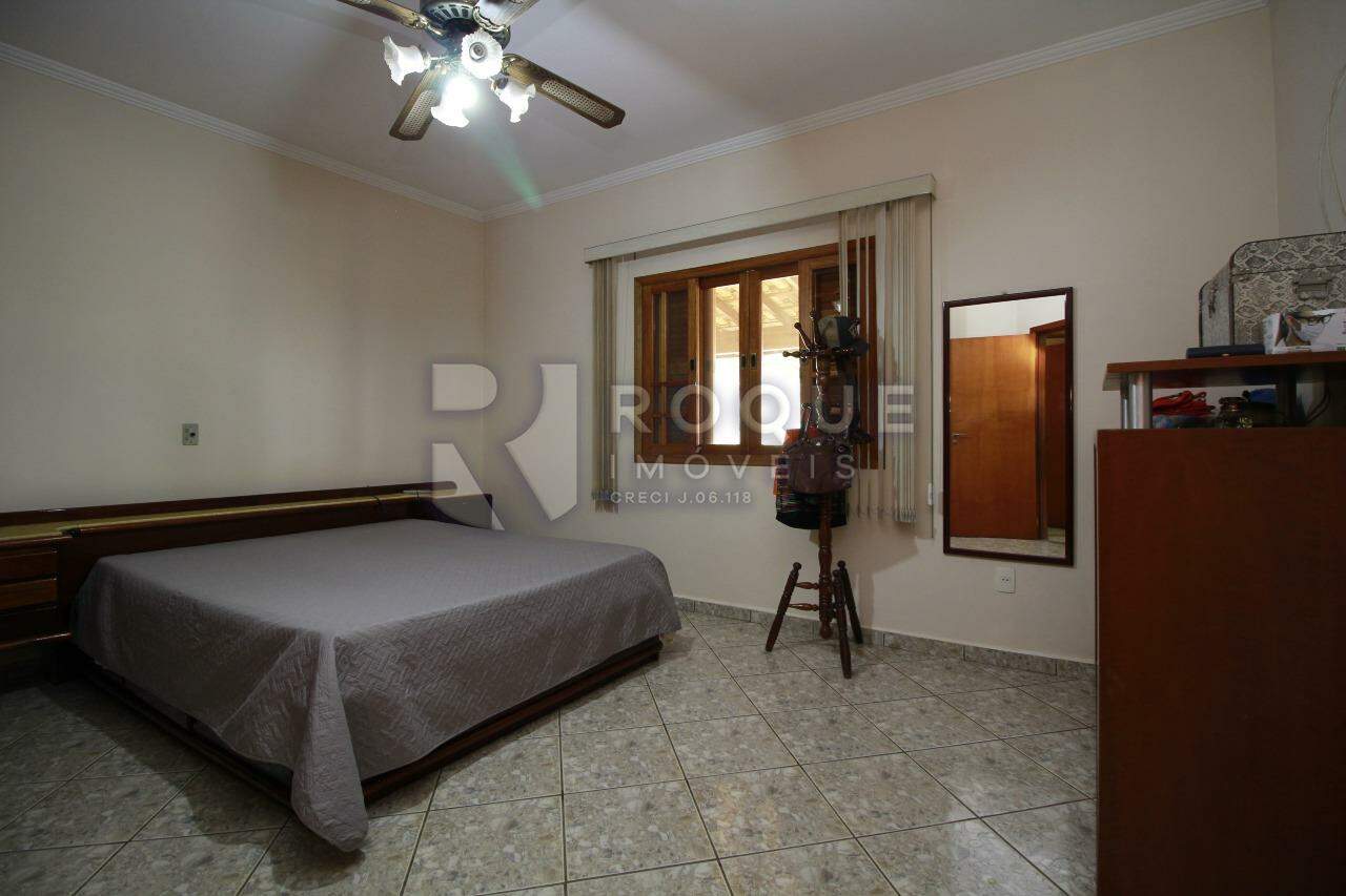 Chácara à venda no bairro Bairro do Pinhal: Suíte