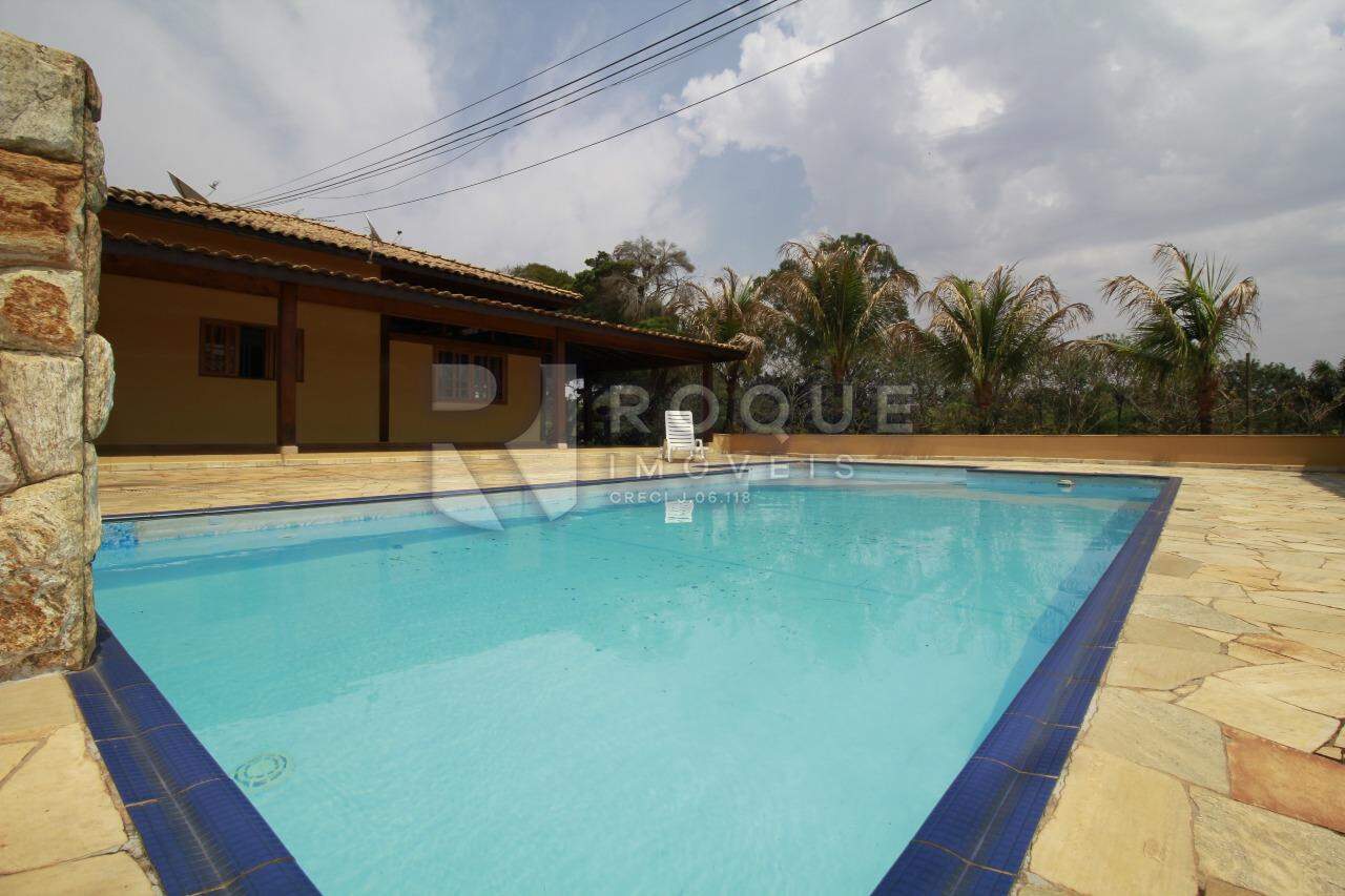 Chácara à venda no bairro Bairro do Pinhal: Piscina