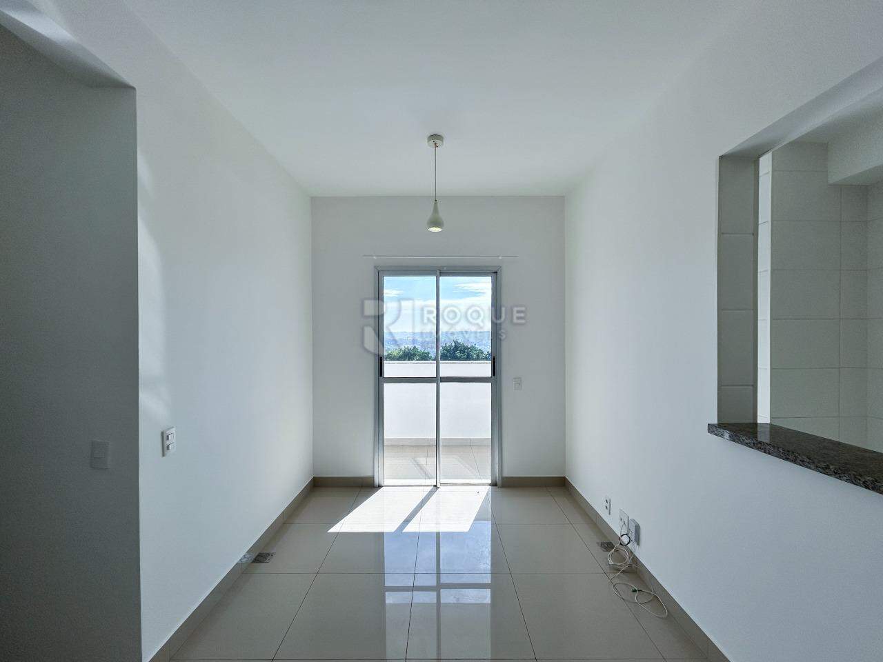 Apartamento para aluguel no bairro Chácaras Antonieta: Sala