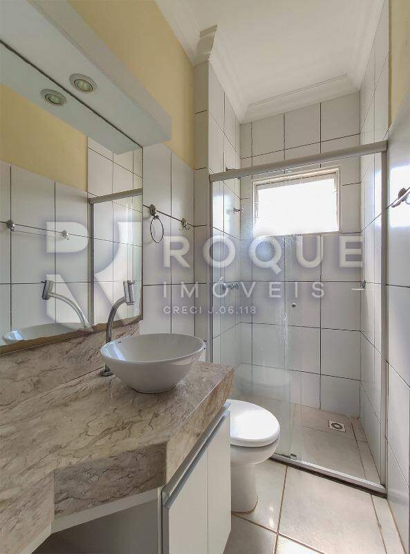 Apartamento para aluguel no bairro Vila Queiroz: WC social