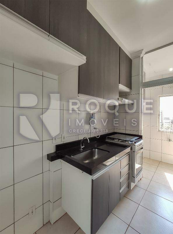 Apartamento para aluguel no bairro Vila Queiroz: Cozinha
