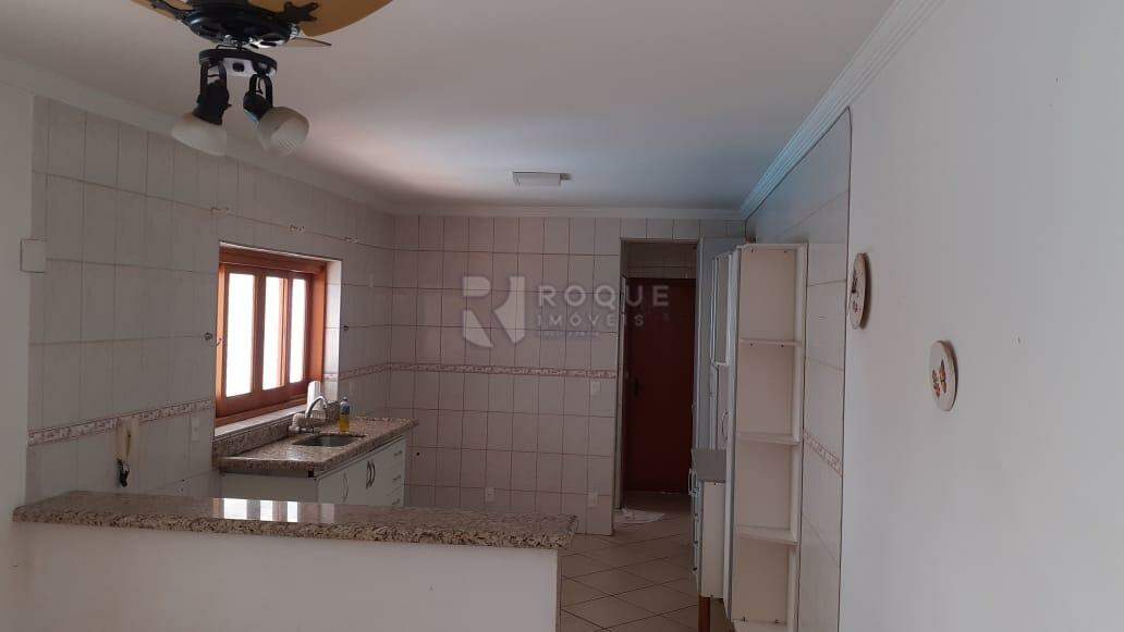Casa Residencial à venda no bairro Vila Solar: 