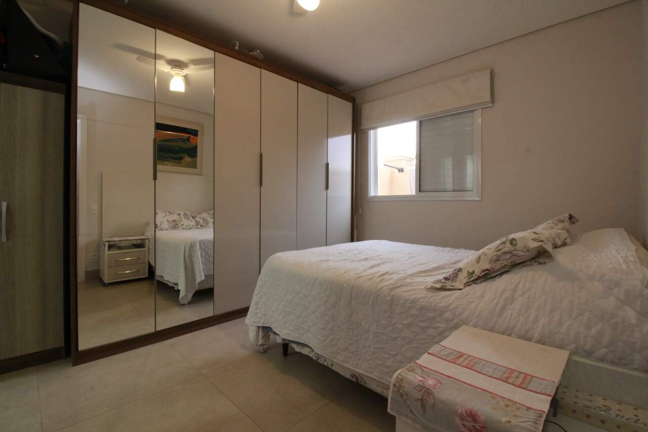 Apartamento à venda no bairro Jardim Residencial Francisco Cruãnes: Suíte