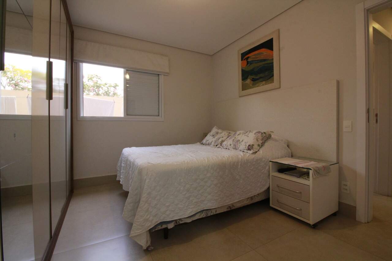 Apartamento à venda no bairro Jardim Residencial Francisco Cruãnes: Suíte
